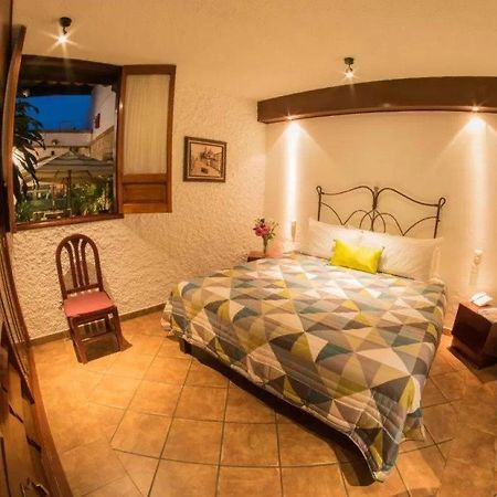 Hotel Meson De Los Remedios 모렐리아 외부 사진