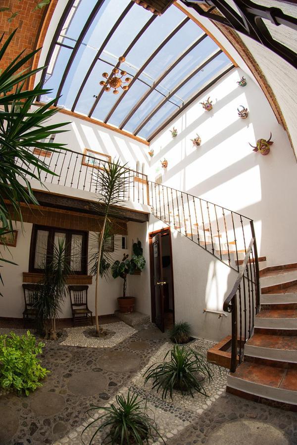Hotel Meson De Los Remedios 모렐리아 외부 사진