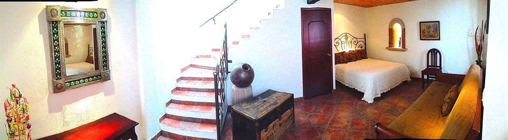 Hotel Meson De Los Remedios 모렐리아 외부 사진